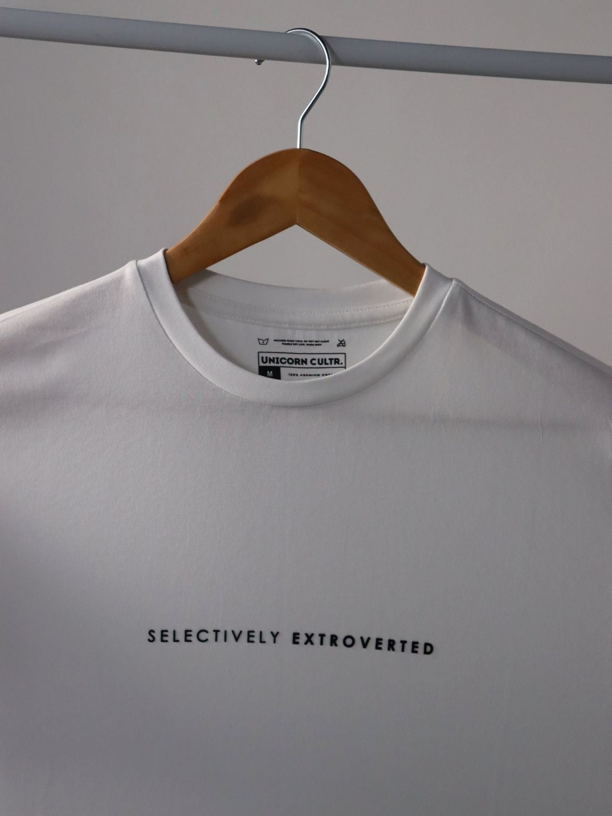 Solid Men's Premium Muscle Fit Cotton Crew T-Shirt Selectively Extroverted Chalk White