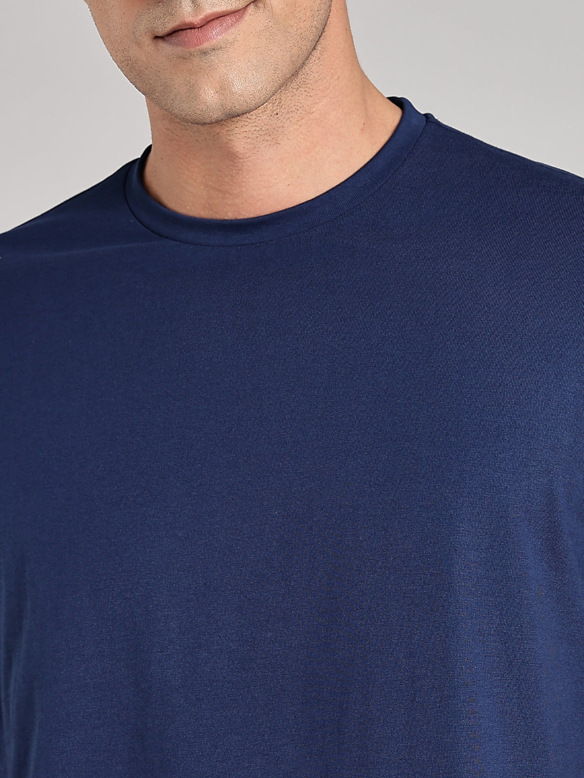 Solid Men's Premium Muscle Fit Cotton Crew T-Shirt Overthinking Novel Navy