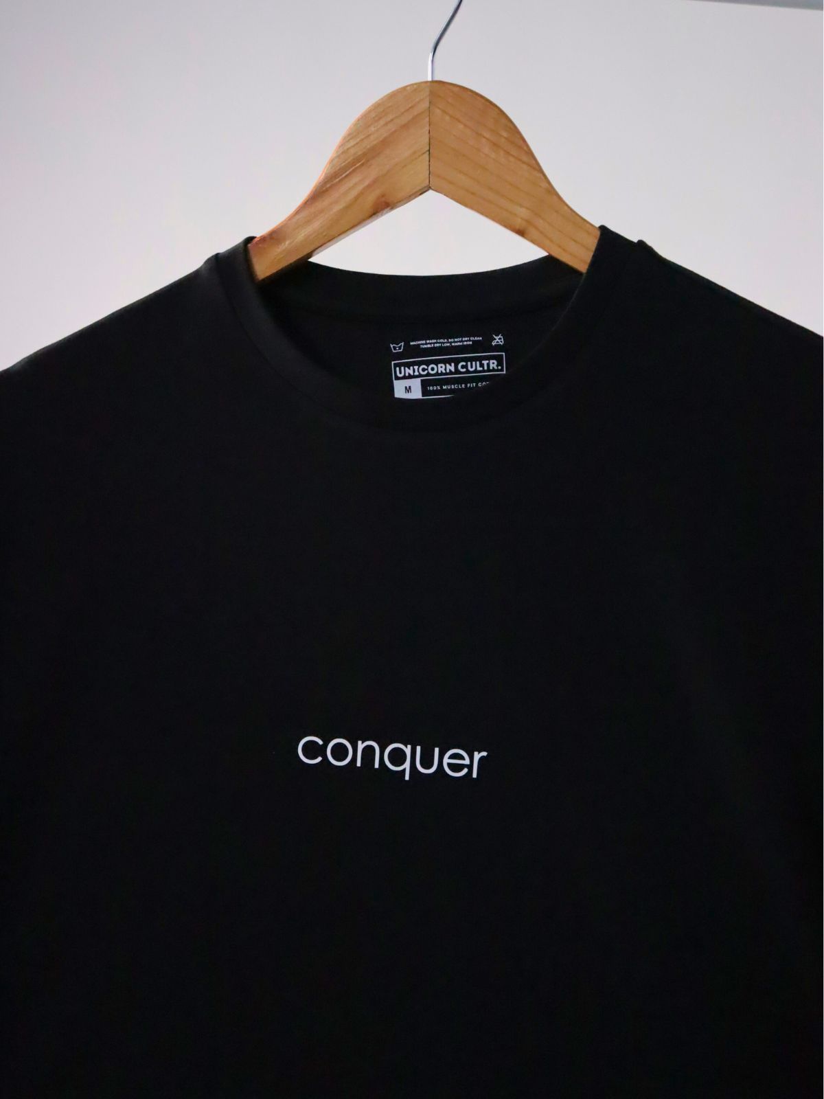 Solid Men's Soft Premium 100% Cotton Crew T-Shirt Conquer Brave Black