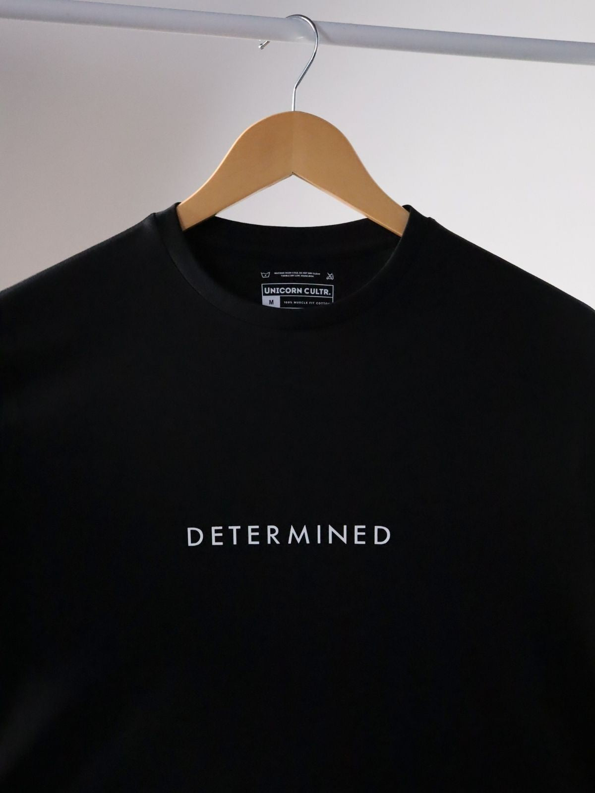 Solid Men's Premium Muscle Fit Cotton Crew T-Shirt Determined Brave Black