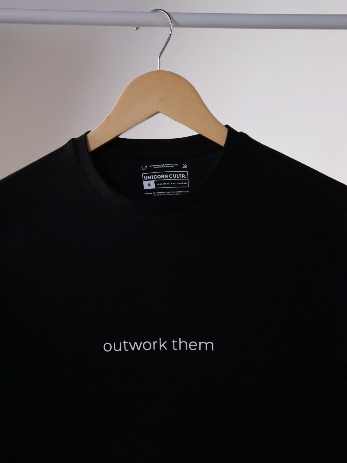 Solid Them Men's Premium Muscle Fit Cotton Crew T-shirt Outwork Brave Black