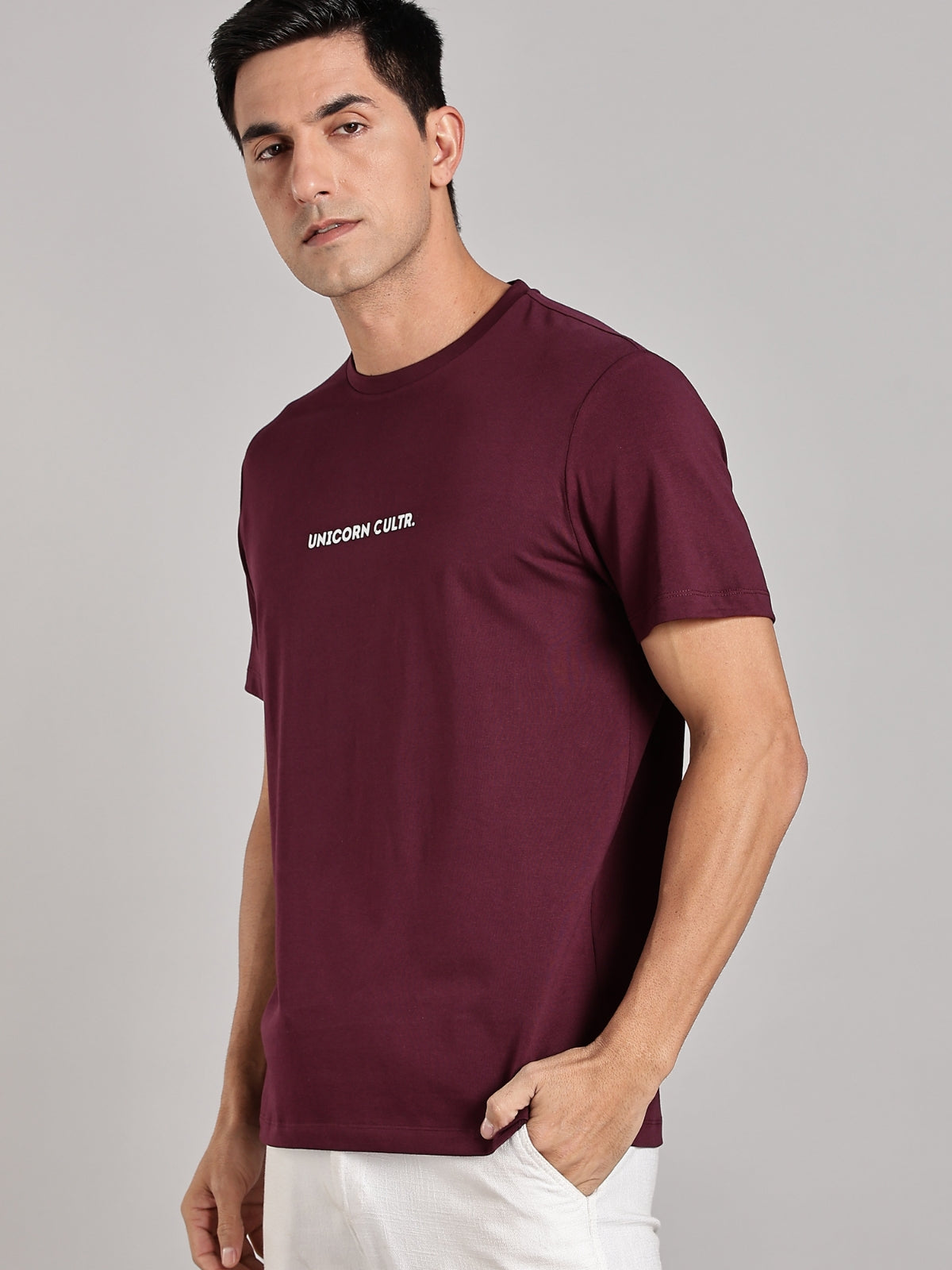 White UC Signature Men's Premium Muscle Fit Cotton Crew T-shirt Workday Wine