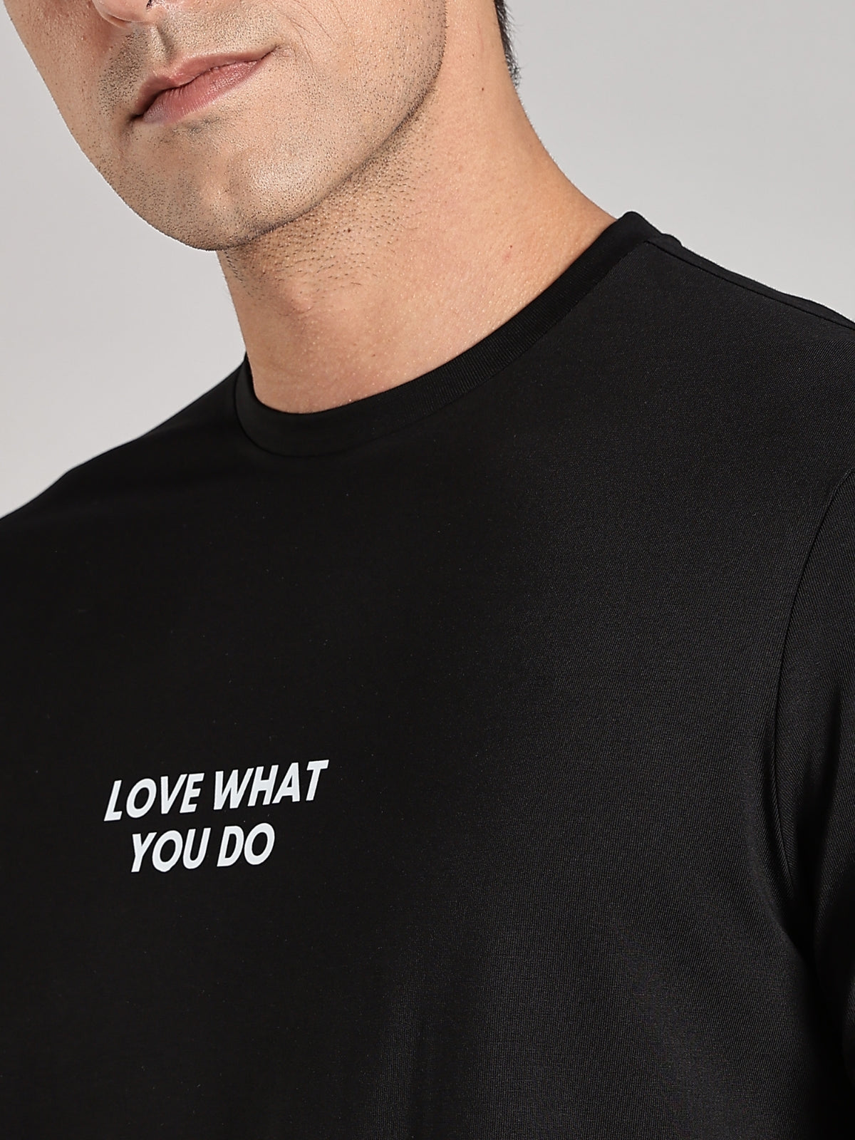 Solid Men's Premium Muscle Fit Cotton Crew T-shirt Love What You Do Brave Black